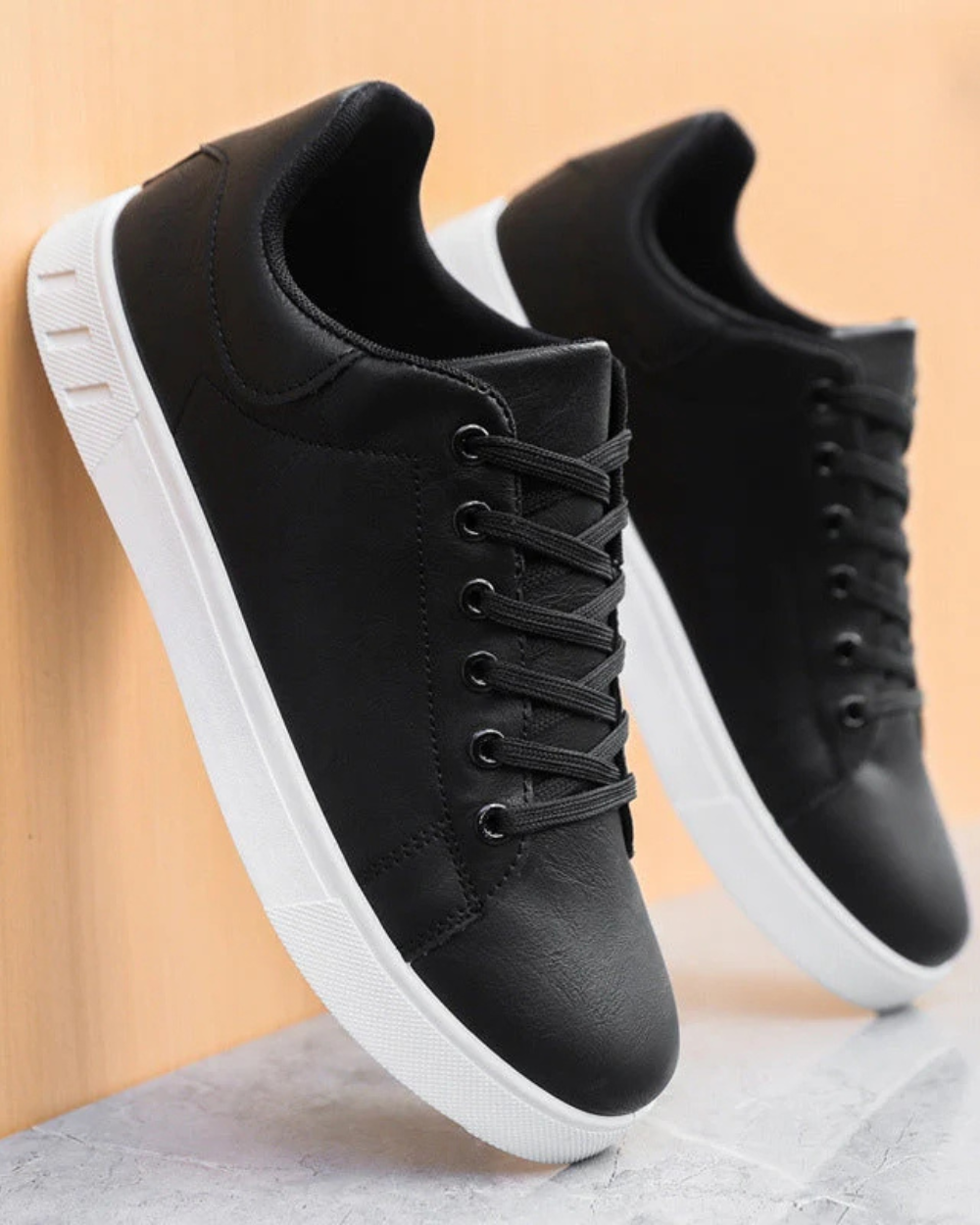 Corrado Klassische Leder Sneakers