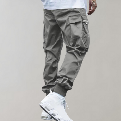 Herren Cargo Jogginghose – Lila Streetwear-Hose mit Reißverschlusstaschen & Bündchen