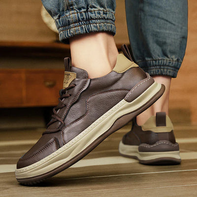 Leder Schuhe mit hohen Sohlen