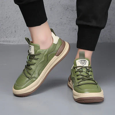 Leder Schuhe mit hohen Sohlen